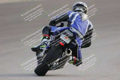 media/Dec-17-2022-SoCal Trackdays (Sat) [[224abd9271]]/Turn 10 Backside (120pm)/